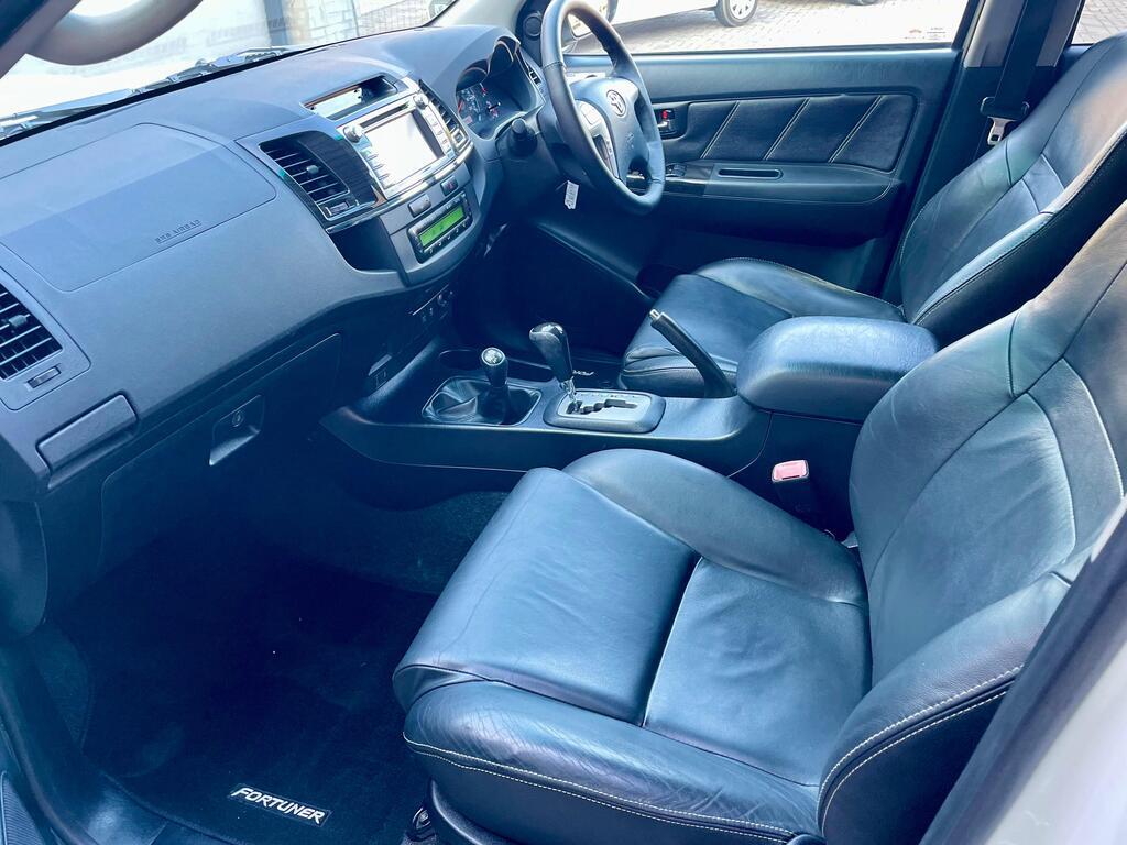 TOYOTA FORTUNER FORTUNER 3.0D-4D 4X4 A/T - 16