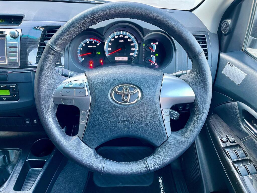 TOYOTA FORTUNER FORTUNER 3.0D-4D 4X4 A/T - 20