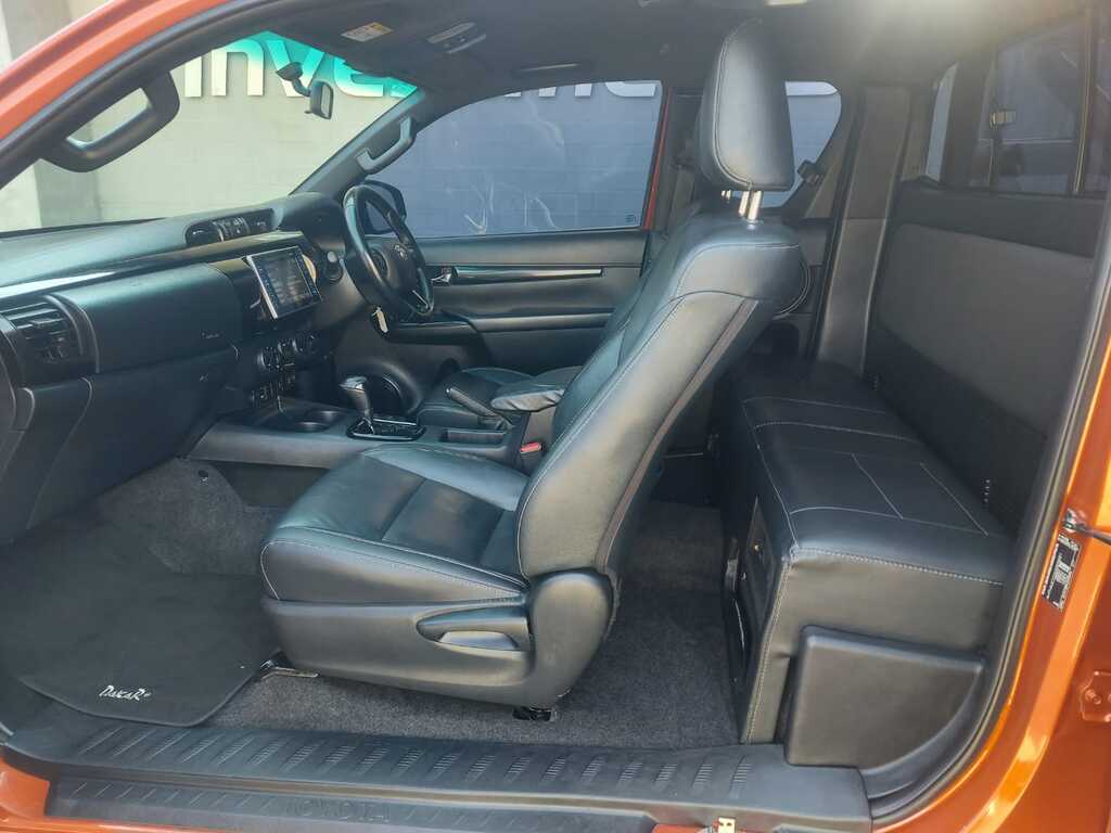 TOYOTA HILUX HILUX 2.8 GD-6 RB RAIDER 4X4 A/T P/U E/CAB - 19