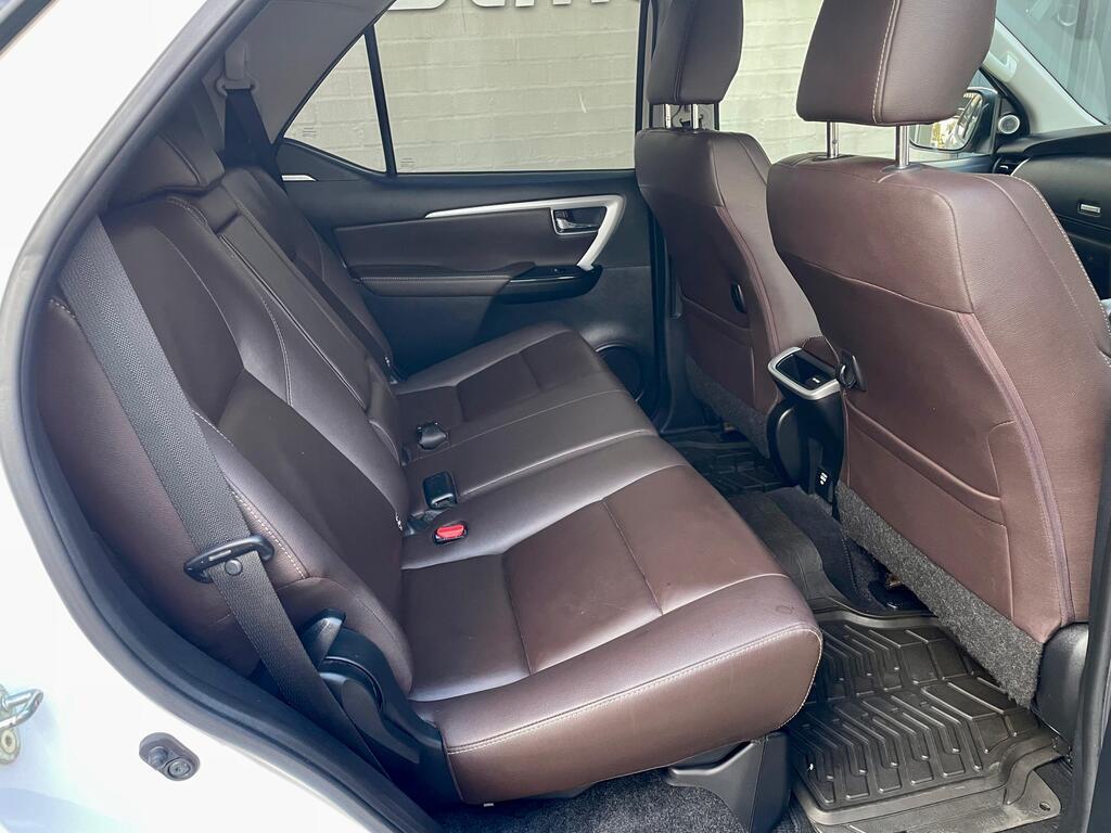 TOYOTA FORTUNER FORTUNER 2.8GD-6 4X4 - 19