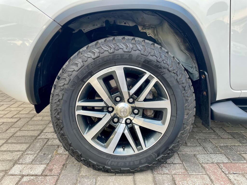 TOYOTA FORTUNER FORTUNER 2.8GD-6 4X4 - 9