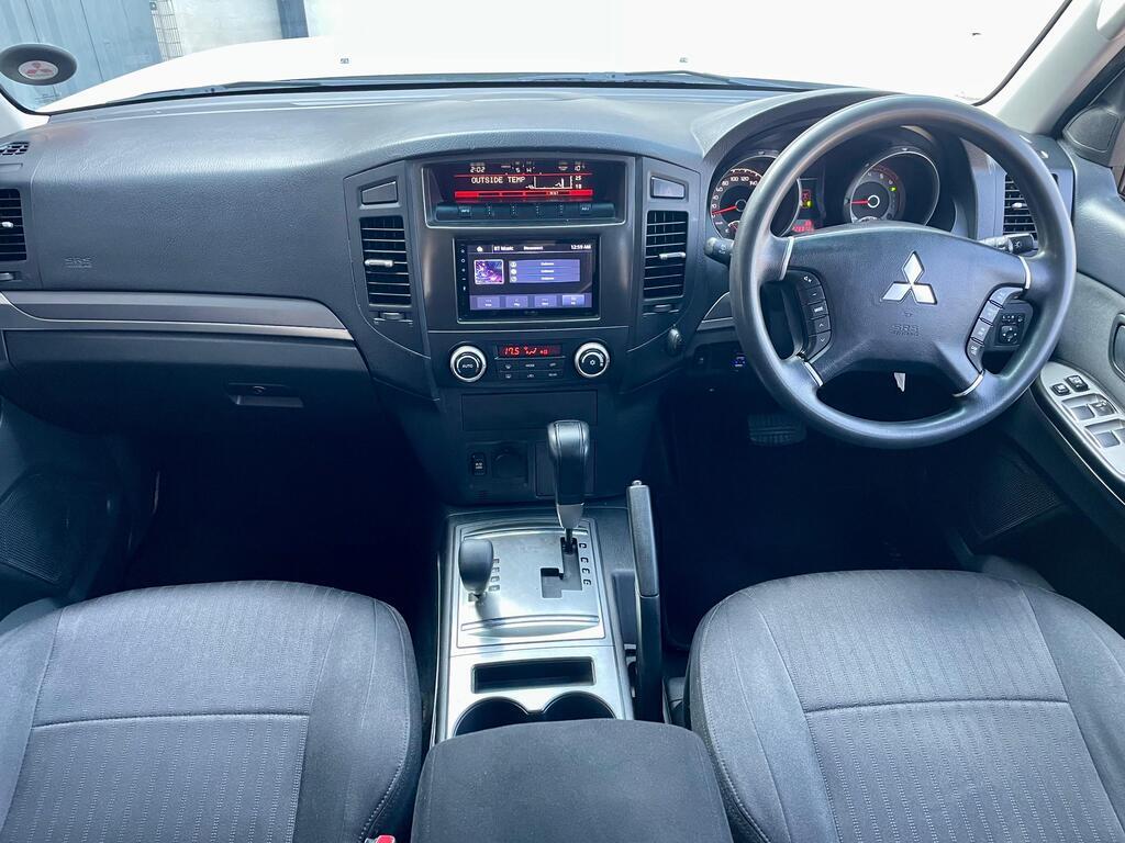 MITSUBISHI PAJERO PAJERO 3.2 Di - Dc GLX  A/T - 13