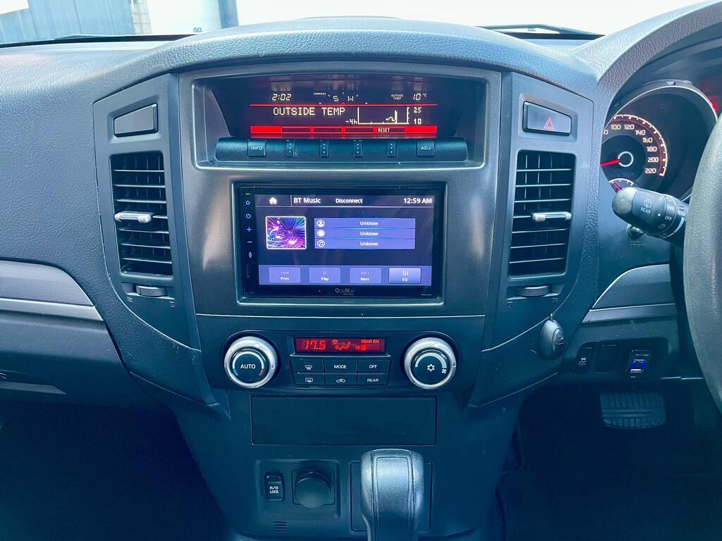 MITSUBISHI PAJERO PAJERO 3.2 Di - Dc GLX  A/T - 14