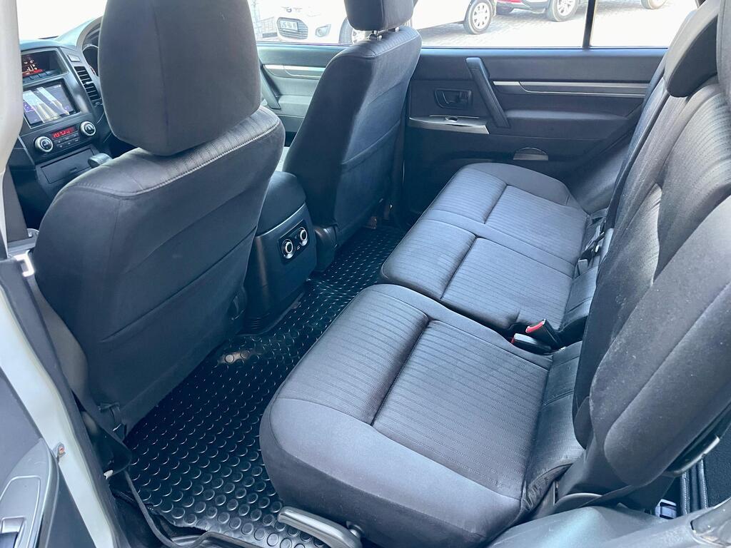 MITSUBISHI PAJERO PAJERO 3.2 Di - Dc GLX  A/T - 19