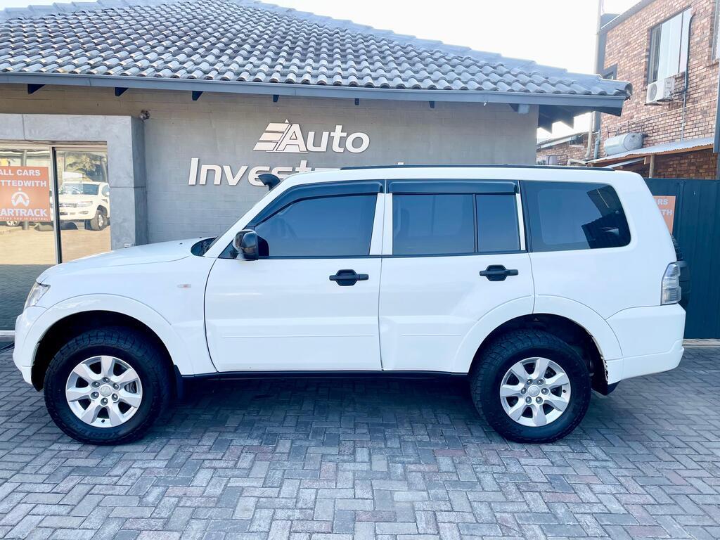 MITSUBISHI PAJERO PAJERO 3.2 Di - Dc GLX  A/T - 8