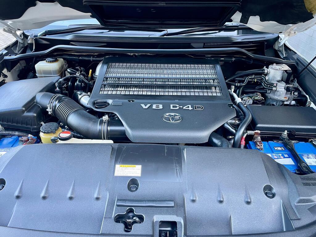 TOYOTA LAND CRUISER 200 LANDCRUISER 200 V8 4.5D VX A/T - 10