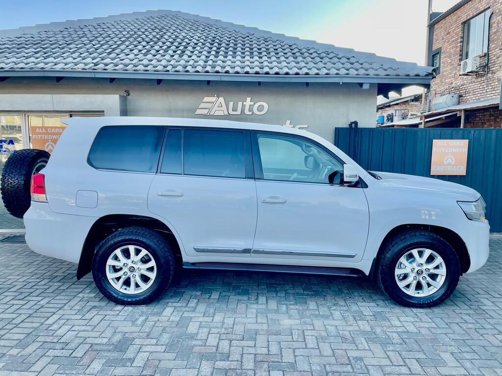 TOYOTA LAND CRUISER 200 LANDCRUISER 200 V8 4.5D VX A/T - 4