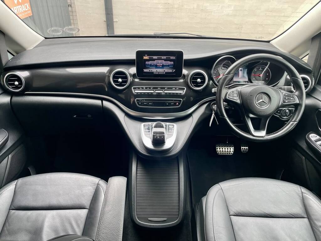 MERCEDES-BENZ VIANO V200 CDi A/T - 11