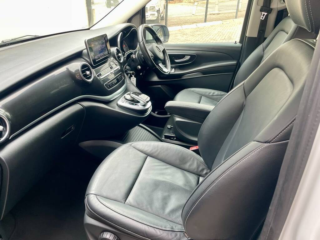 MERCEDES-BENZ VIANO V200 CDi A/T - 14