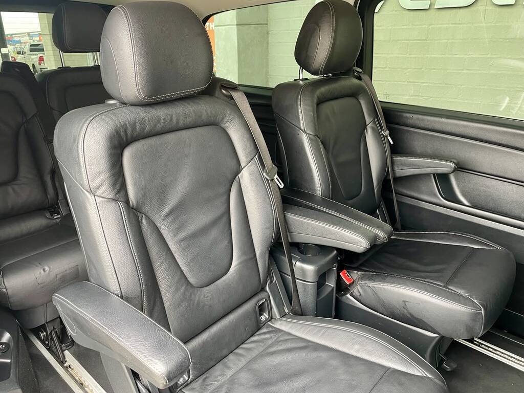 MERCEDES-BENZ VIANO V200 CDi A/T - 18