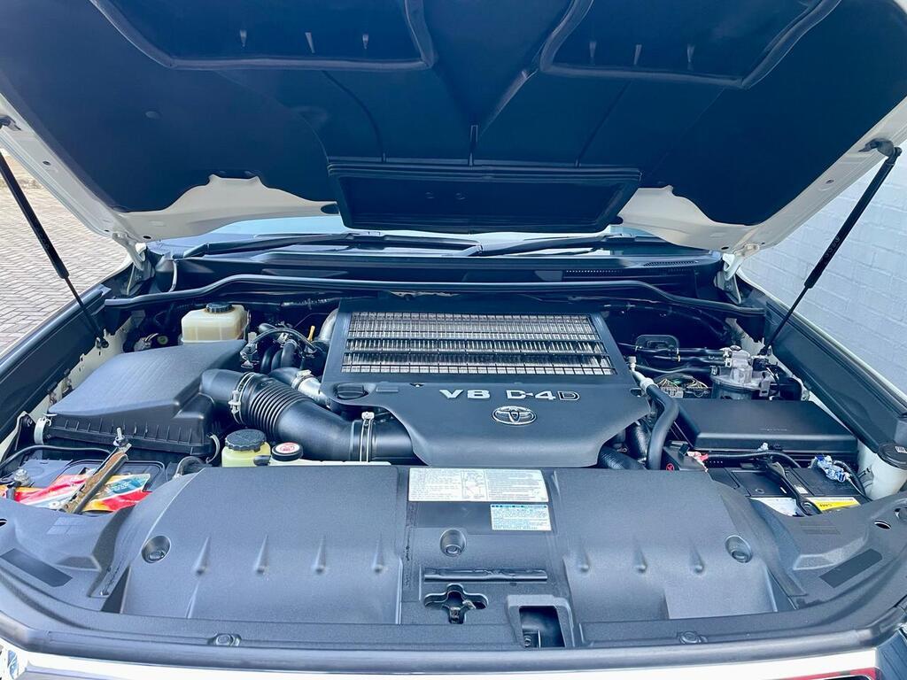 TOYOTA LAND CRUISER 200 LANDCRUISER 200 V8 4.5D VX A/T - 10