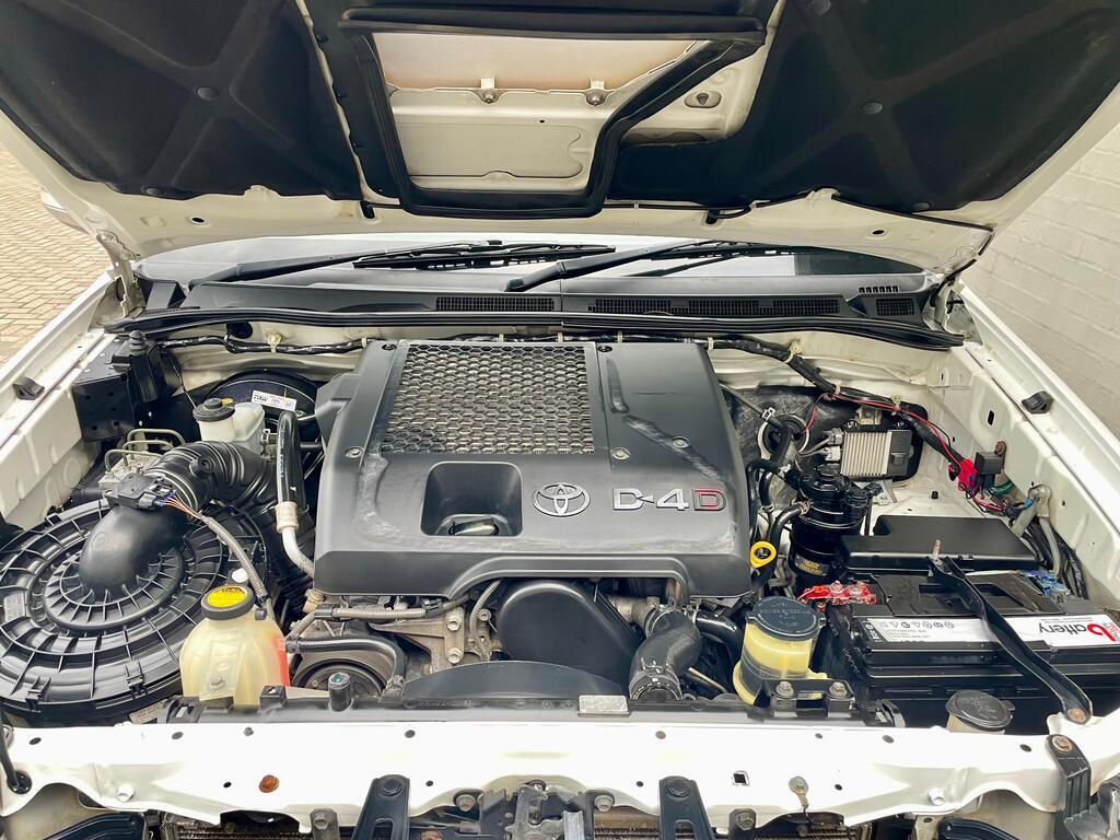 TOYOTA HILUX HILUX 3.0D-4D RAIDER XTRA CAB P/U S/C - 10