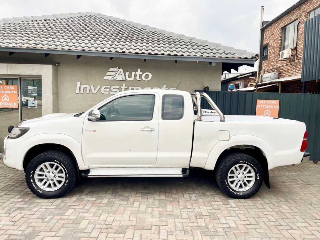 TOYOTA HILUX HILUX 3.0D-4D RAIDER XTRA CAB P/U S/C - 8