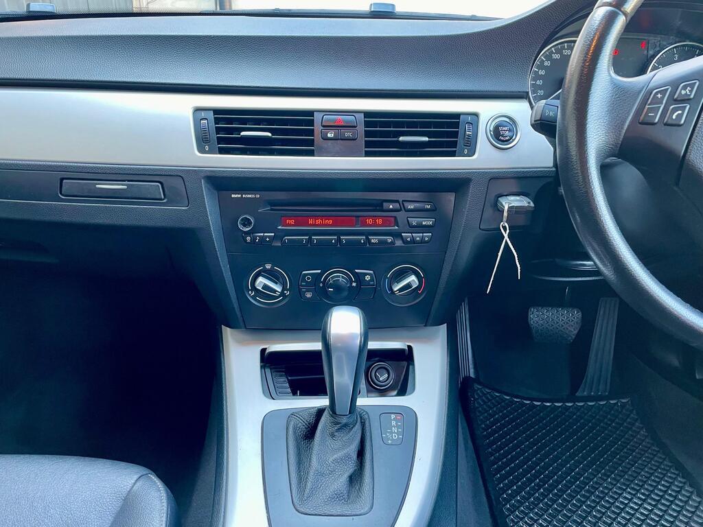 BMW 3 SERIES 320i A/T (E90) - 12