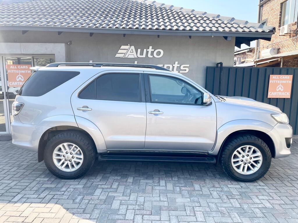 TOYOTA FORTUNER FORTUNER 3.0D-4D R/B A/T - 4