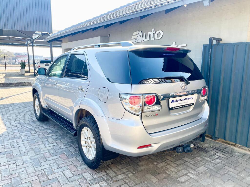 TOYOTA FORTUNER FORTUNER 3.0D-4D R/B A/T - 6