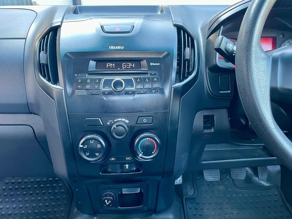 ISUZU D-MAX D-MAX 250C FLEETSIDE S/C P/U - 13