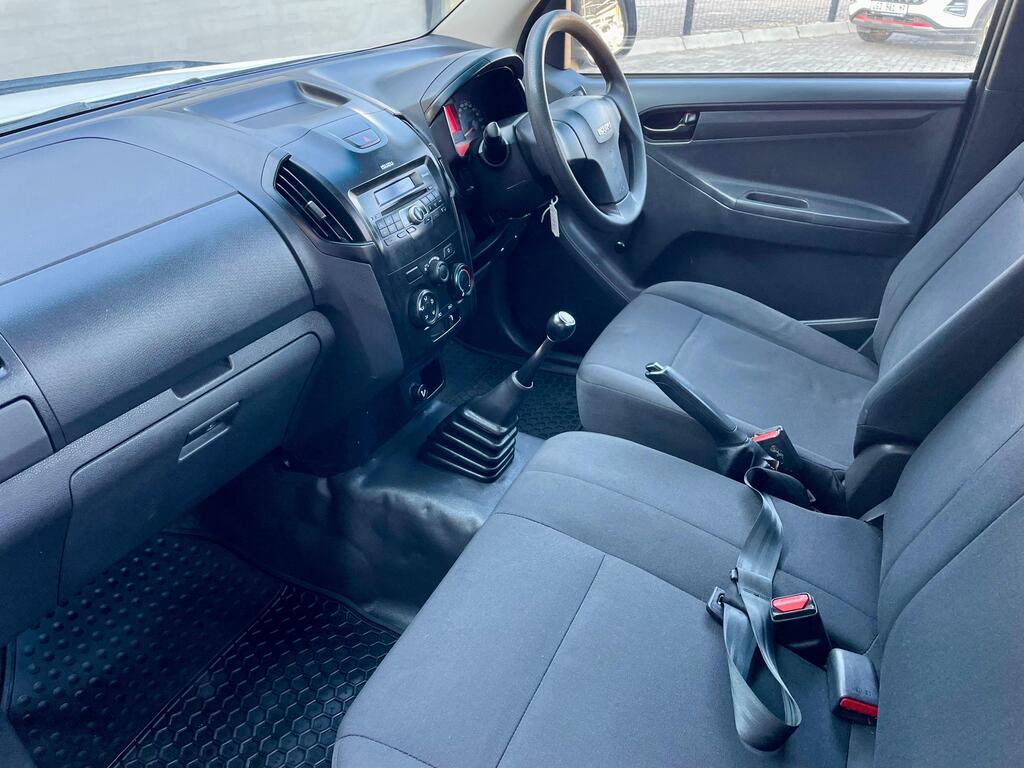 ISUZU D-MAX D-MAX 250C FLEETSIDE S/C P/U - 15