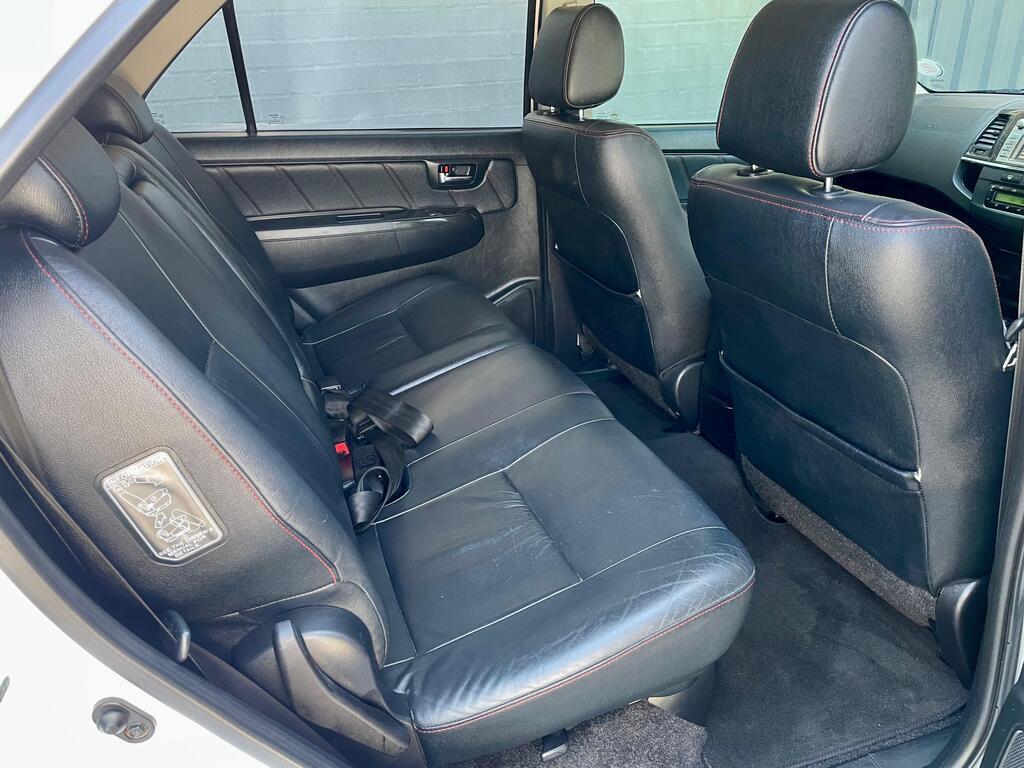 TOYOTA FORTUNER FORTUNER 3.0D-4D 4X4 A/T - 16