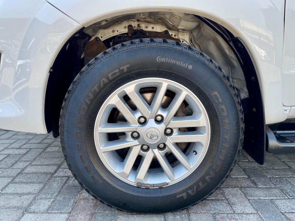 TOYOTA FORTUNER FORTUNER 3.0D-4D 4X4 A/T - 9