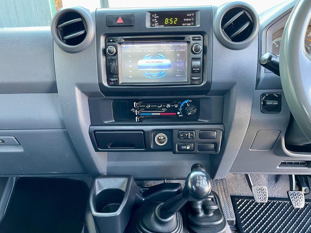 TOYOTA LAND CRUISER 79 LAND CRUISER 79 4.5D P/U S/C - 12