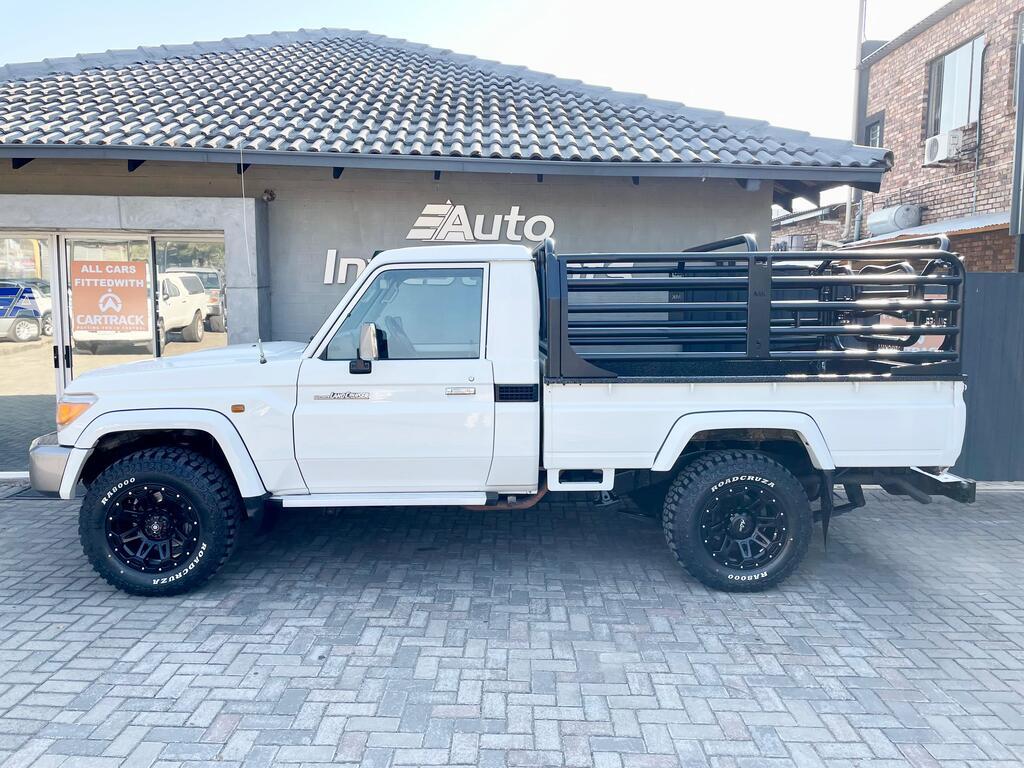 TOYOTA LAND CRUISER 79 LAND CRUISER 79 4.5D P/U S/C - 8