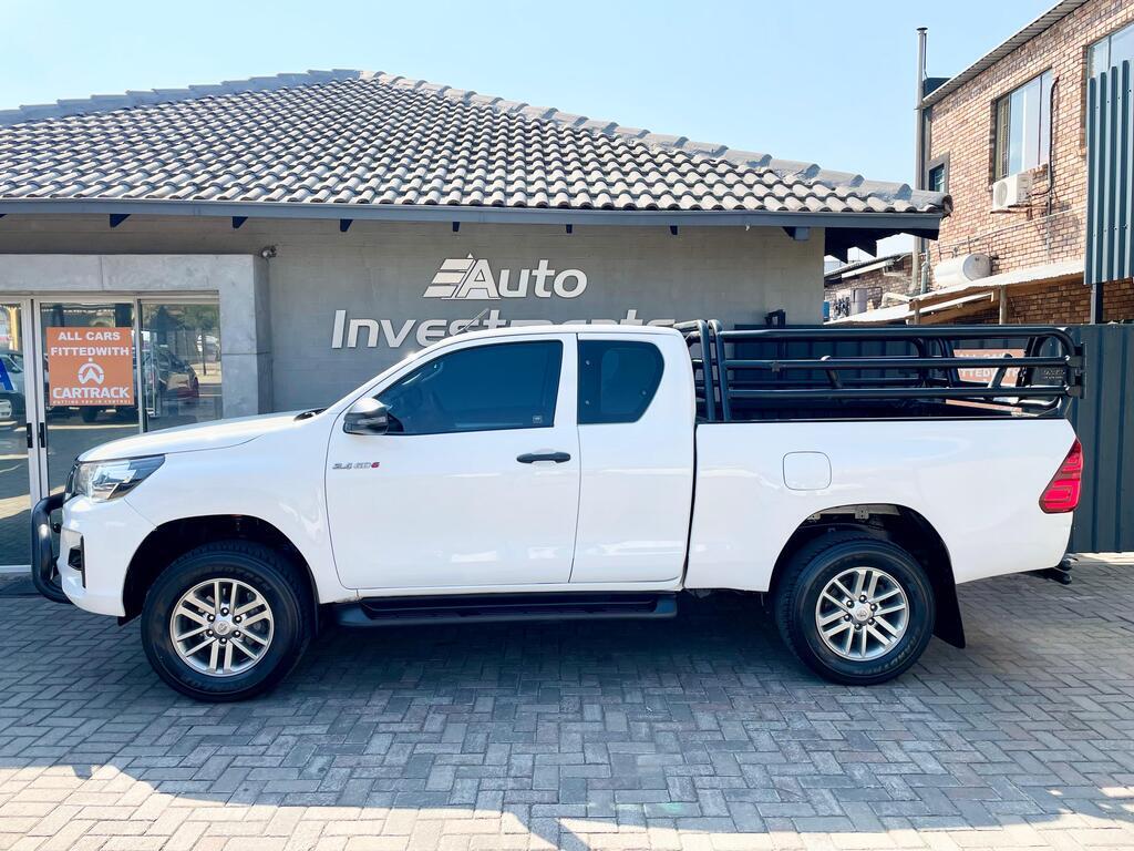 TOYOTA HILUX HILUX 2.4 GD-6 RB SRX P/U E/CAB - 8
