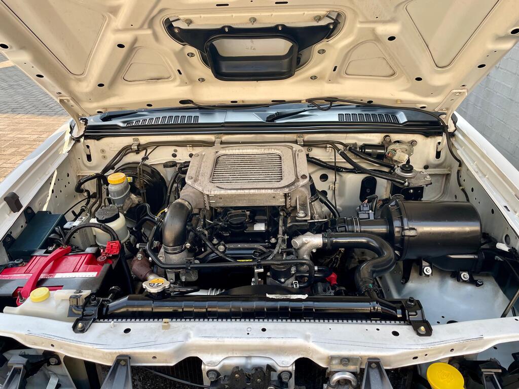 NISSAN HARDBODY HARDBODY NP300 2.5 TDi LWB P/U S/C - 10