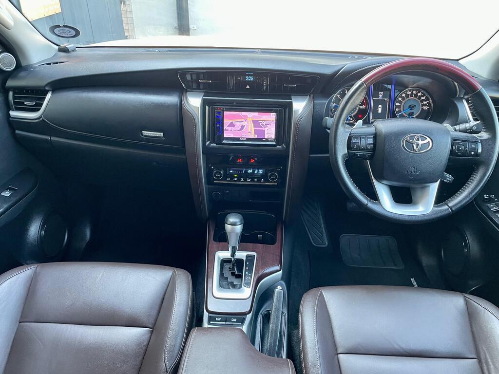 TOYOTA FORTUNER FORTUNER 2.8GD-6 R/B A/T - 12