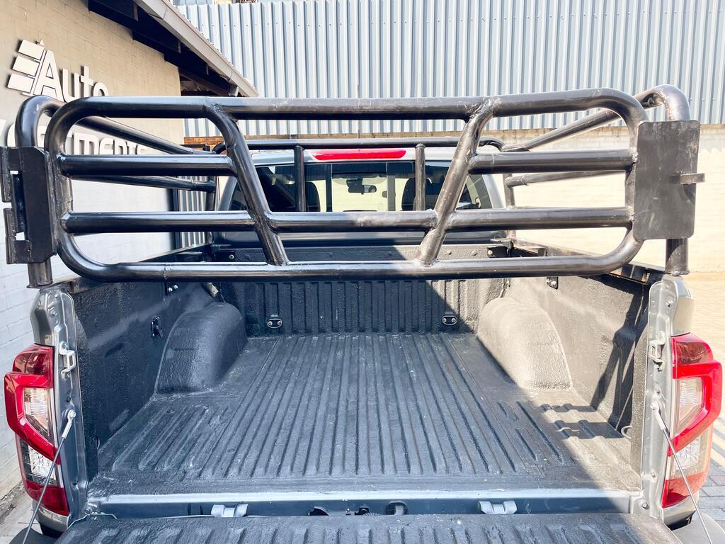 NISSAN NAVARA NAVARA 2.5DDTI STEALTH A/T - 10