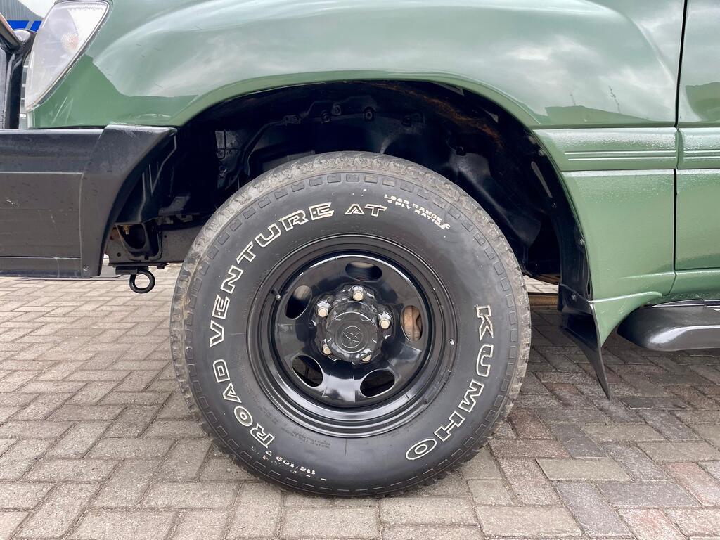 TOYOTA LAND CRUISER LAND CRUISER S/W D GX - 9