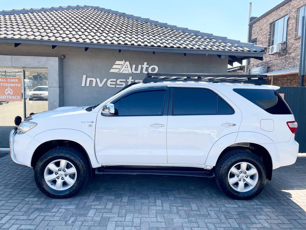 TOYOTA FORTUNER FORTUNER 3.0D-4D R/B 4X4 - 8