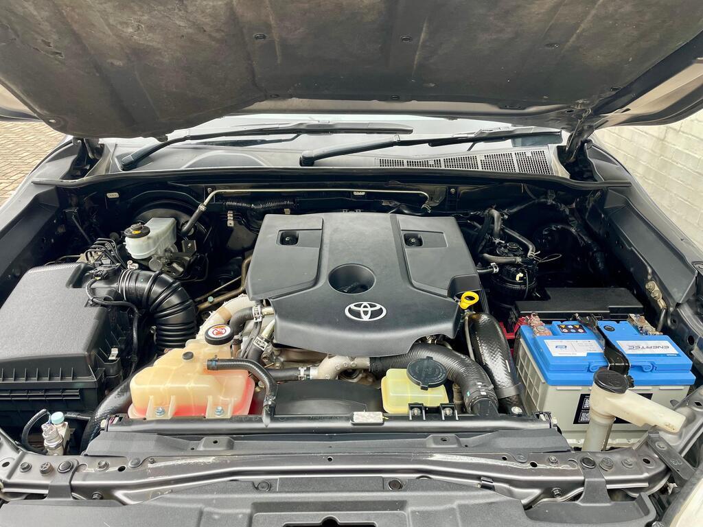 TOYOTA HILUX HILUX 2.4 GD-6 RB SRX A/T P/U D/C