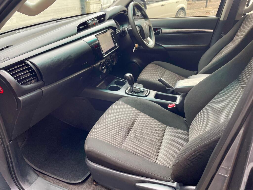 TOYOTA HILUX HILUX 2.4 GD-6 RB SRX A/T P/U D/C