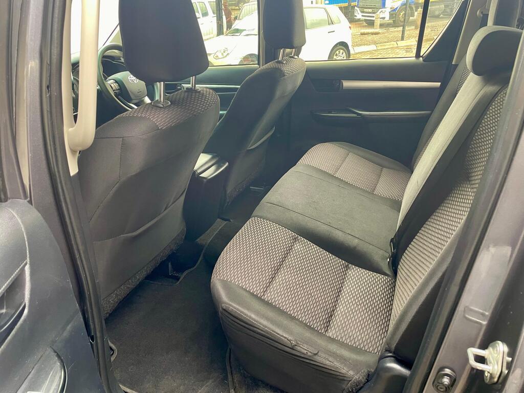 TOYOTA HILUX HILUX 2.4 GD-6 RB SRX A/T P/U D/C