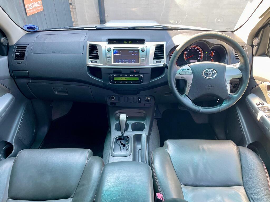 TOYOTA HI-LUX HILUX 3.0D-4D RAIDER R/B A/T P/U D/C
