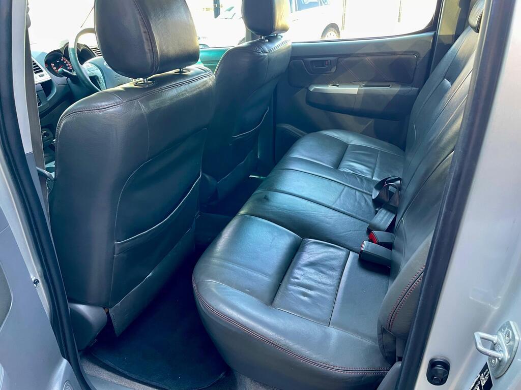 TOYOTA HI-LUX HILUX 3.0D-4D RAIDER R/B A/T P/U D/C