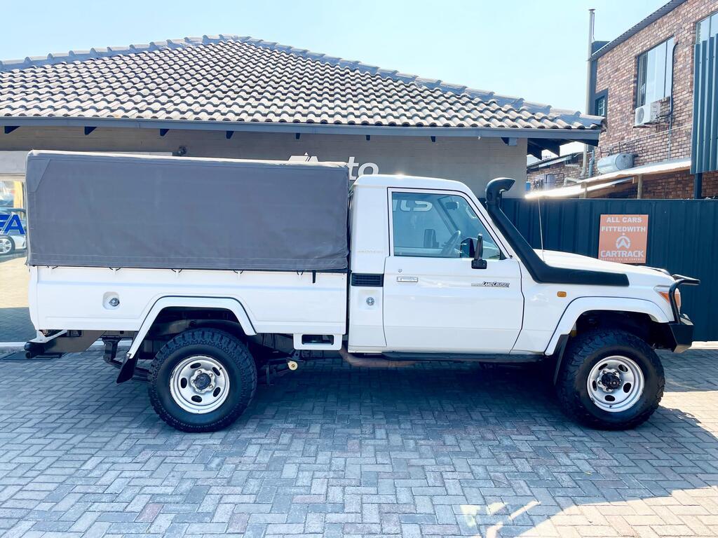 TOYOTA LAND CRUISER PICK UP LAND CRUISER 70 4.5P P/U S/C - 4