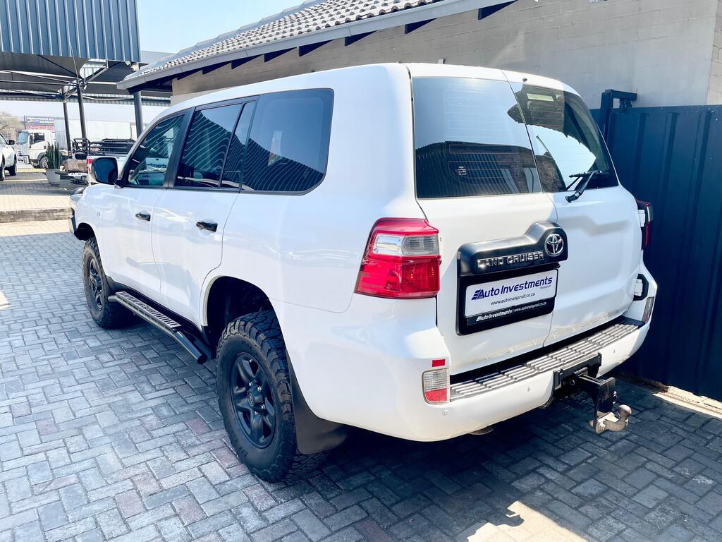 TOYOTA LAND CRUISER LAND CRUISER 200 V8 4.5D GX A/T - 7