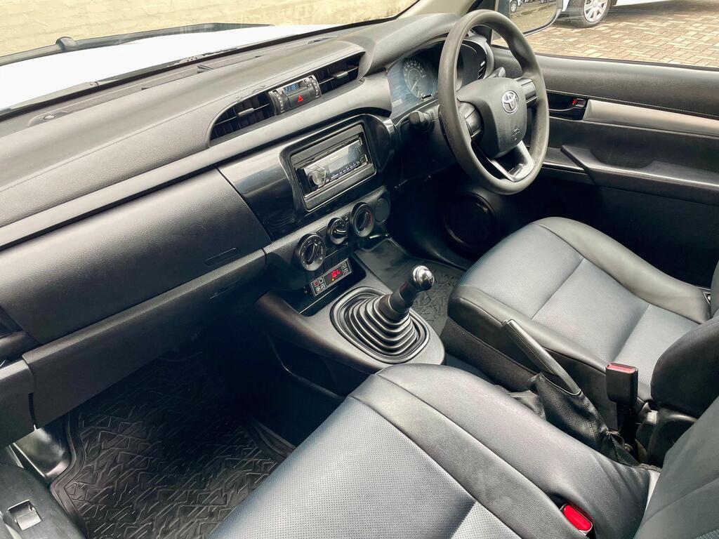 TOYOTA HILUX HILUX 2.0 VVTi A/C P/U S/C - 15