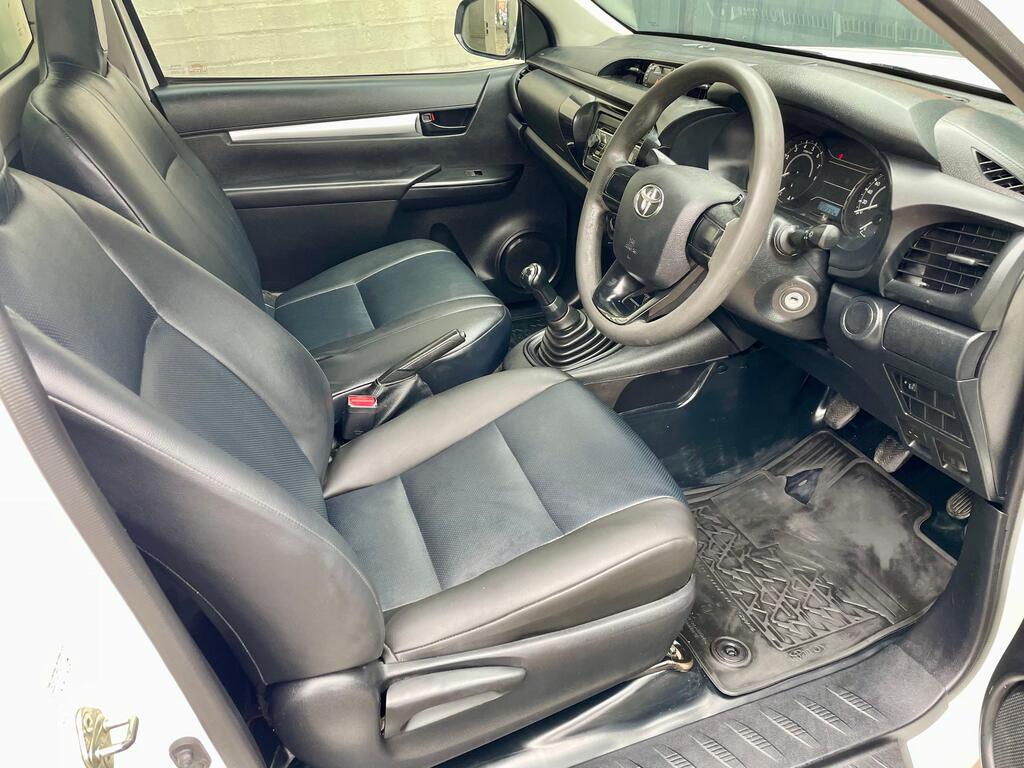 TOYOTA HILUX HILUX 2.0 VVTi A/C P/U S/C - 16