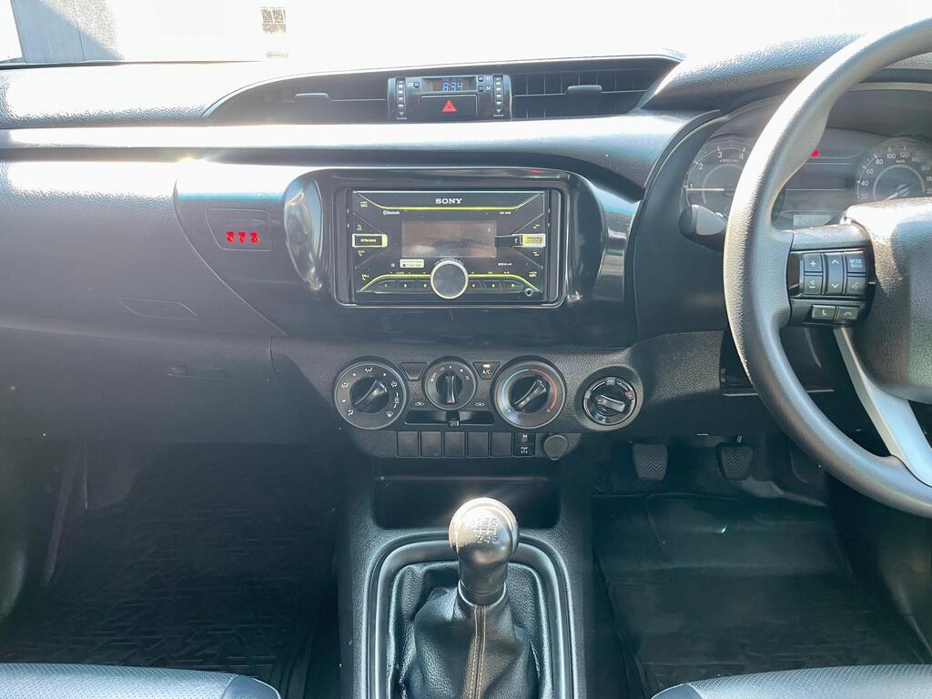 TOYOTA HILUX HILUX 2.4 GD-6 SR 4X4 P/U D/C - 14