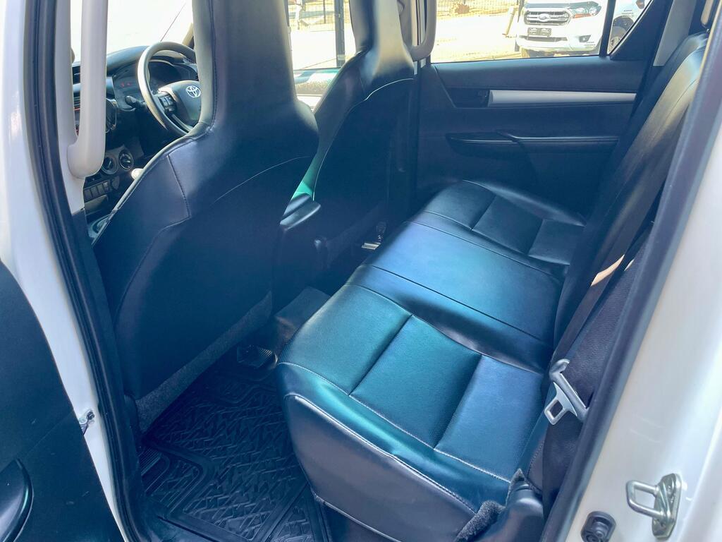 TOYOTA HILUX HILUX 2.4 GD-6 SR 4X4 P/U D/C - 18
