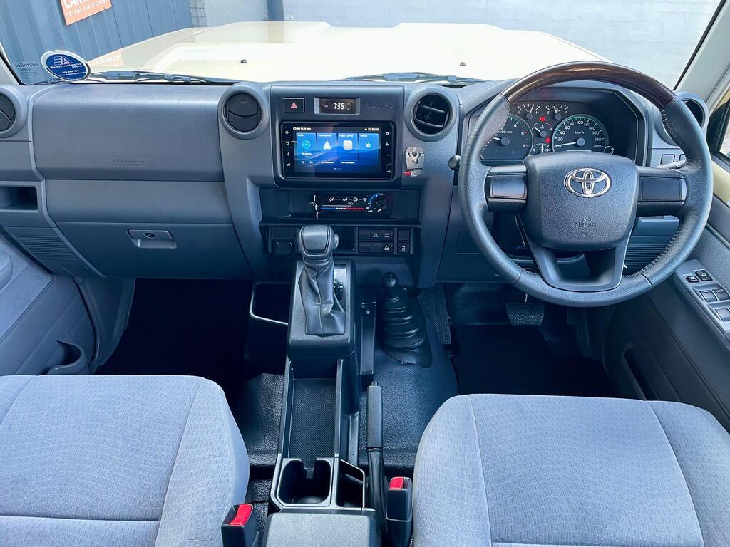 TOYOTA LAND CRUISER PICK UP LAND CRUISER 79 2.8 GD-6 P/U D/C A/T - 12