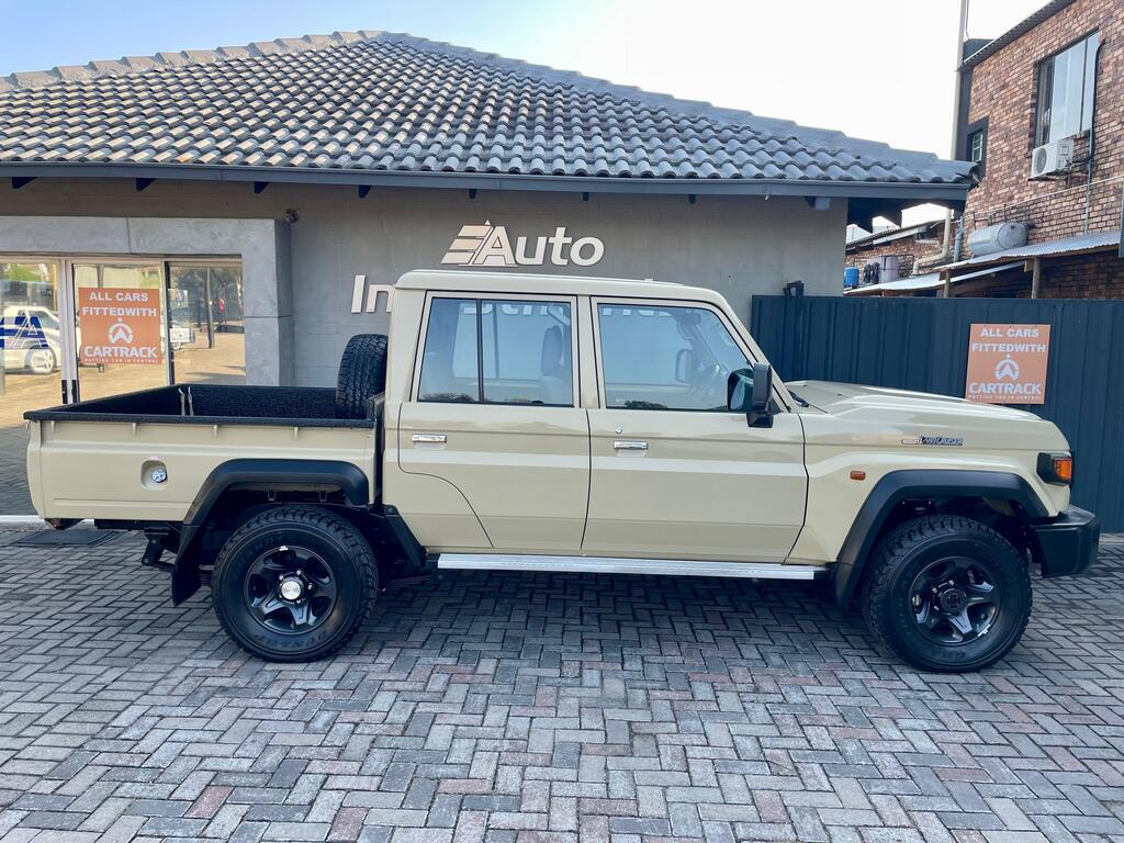 TOYOTA LAND CRUISER PICK UP LAND CRUISER 79 2.8 GD-6 P/U D/C A/T - 4
