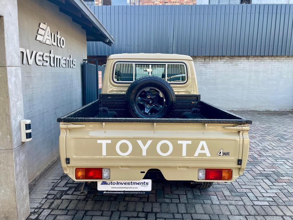 TOYOTA LAND CRUISER PICK UP LAND CRUISER 79 2.8 GD-6 P/U D/C A/T - 6