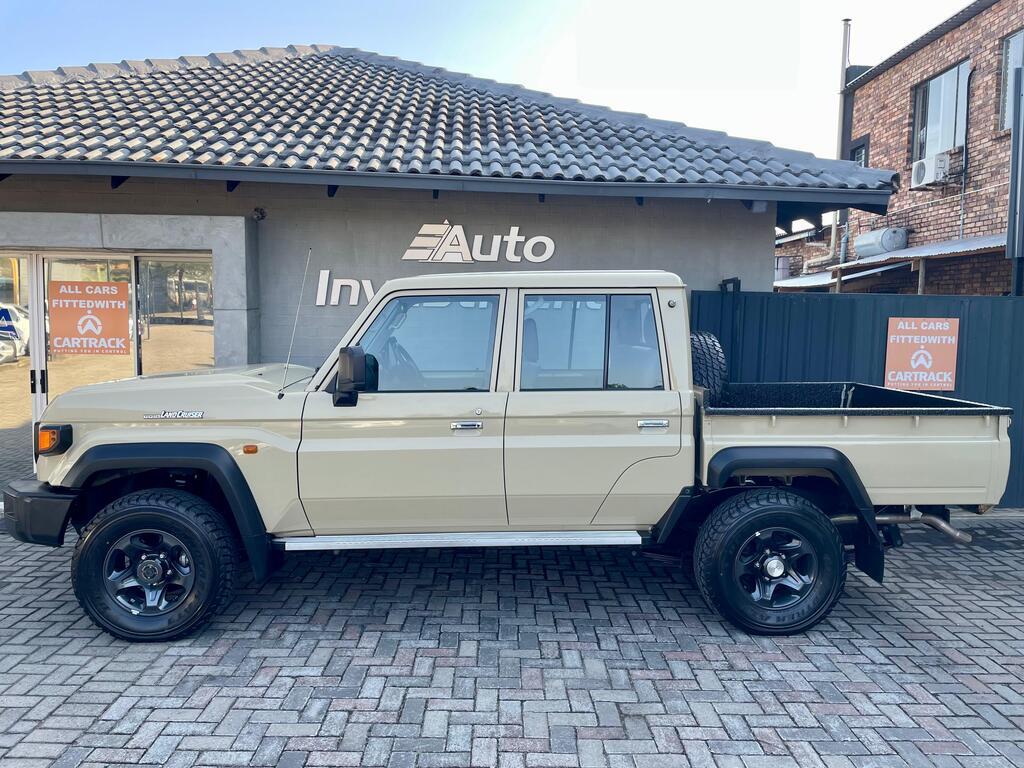 TOYOTA LAND CRUISER PICK UP LAND CRUISER 79 2.8 GD-6 P/U D/C A/T - 8