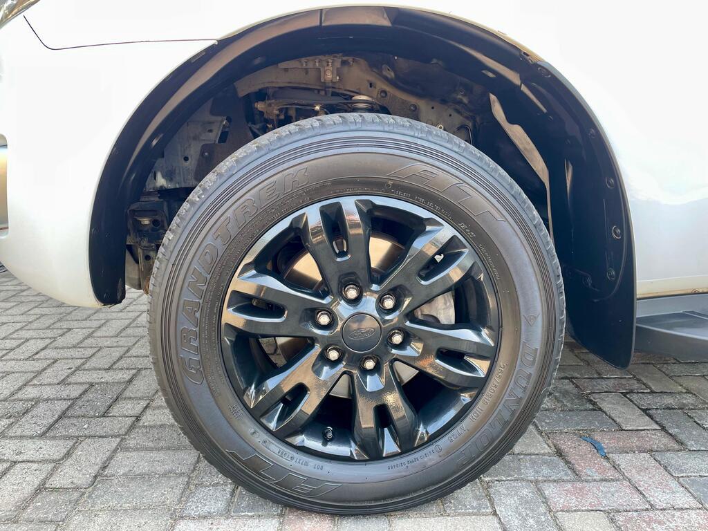 FORD EVEREST EVEREST 2.2 TDCi  XLT A/T - 9