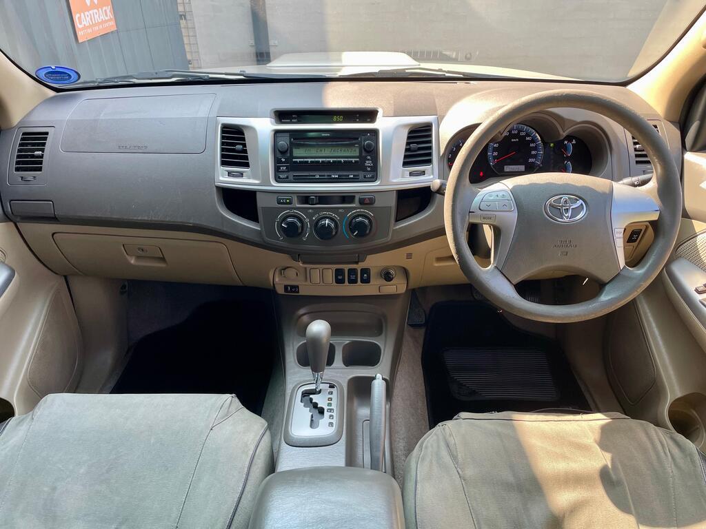 TOYOTA FORTUNER FORTUNER 2.5D-4D RB A/T - 13