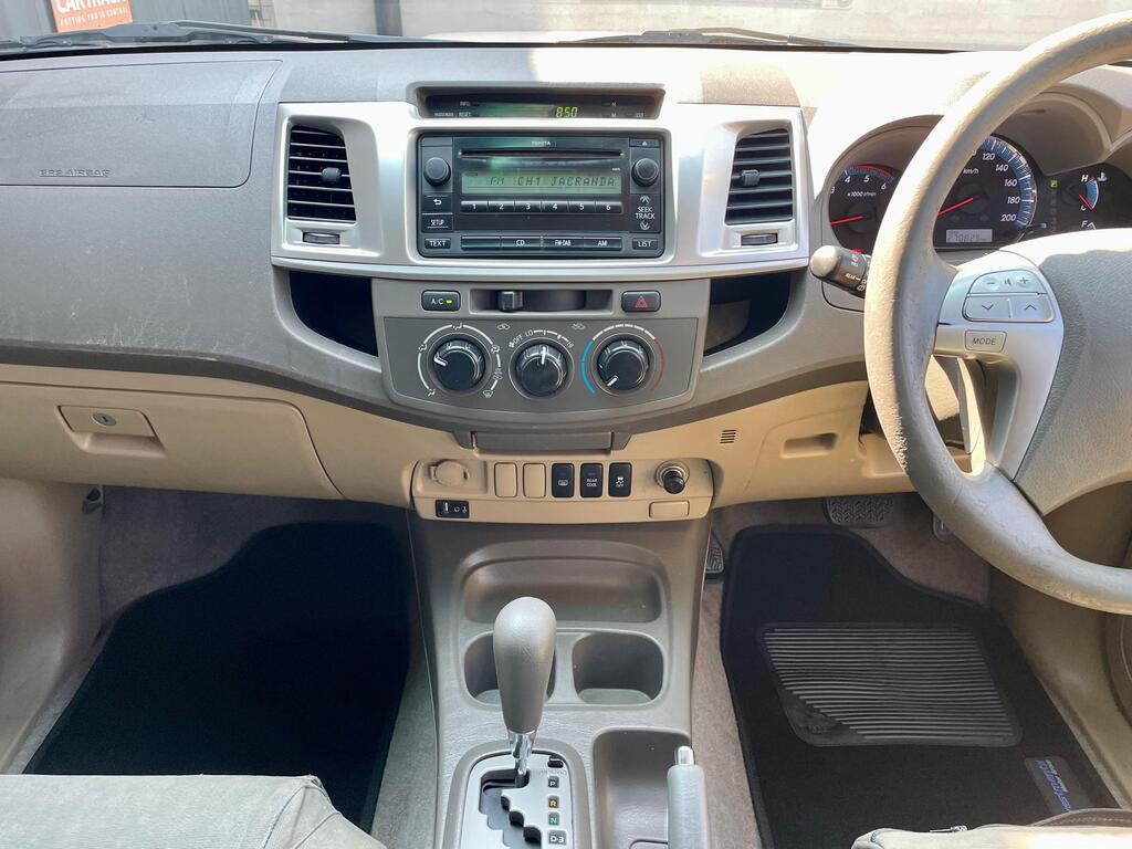 TOYOTA FORTUNER FORTUNER 2.5D-4D RB A/T - 14